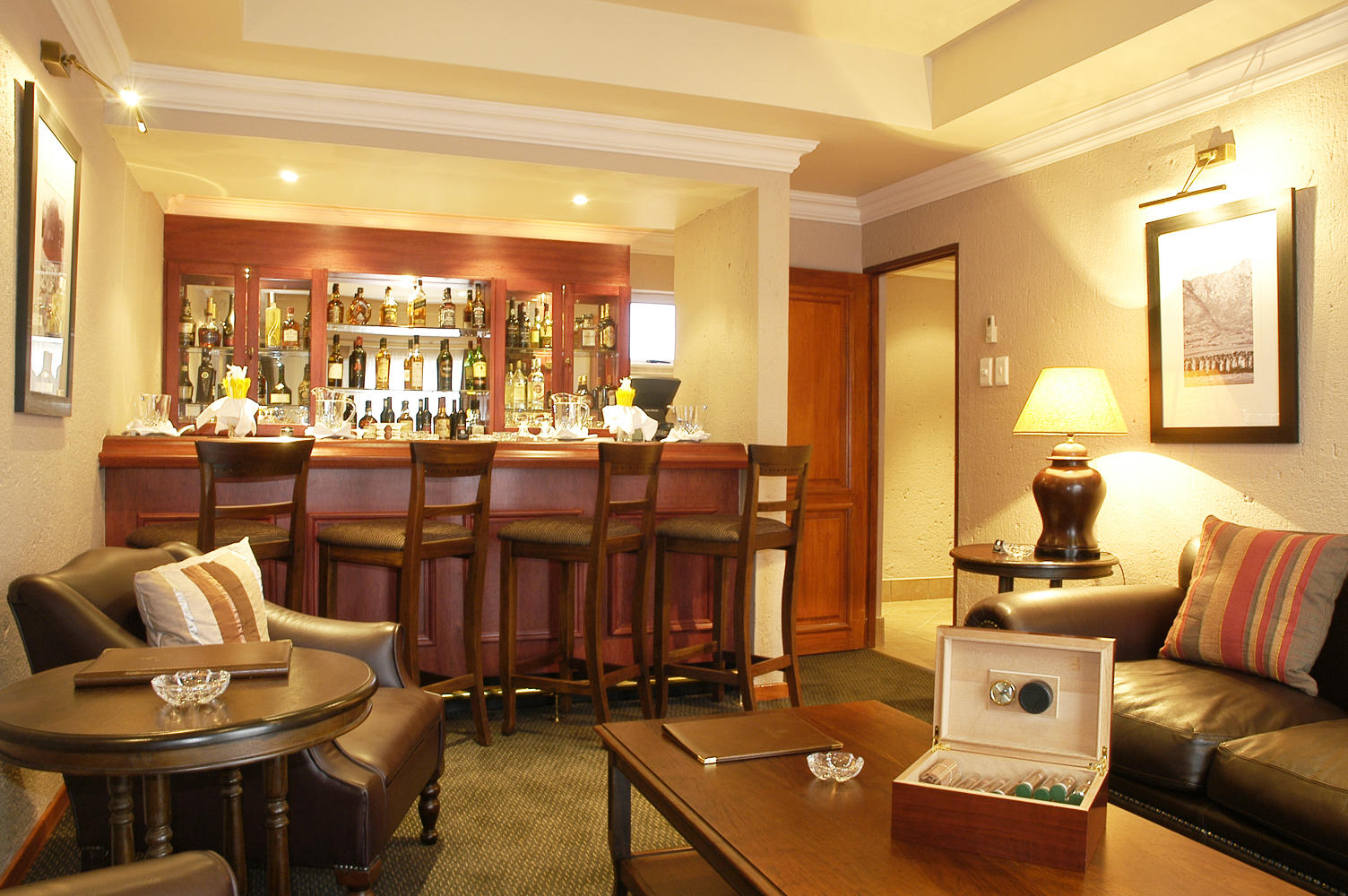 The Royal Villas thumbnail 3